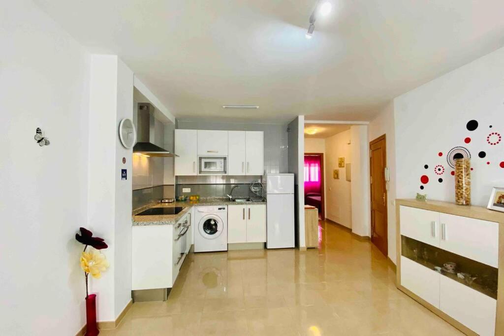 “Smile Nerja” Chic Apartment With Wifi, 4 Guests エクステリア 写真